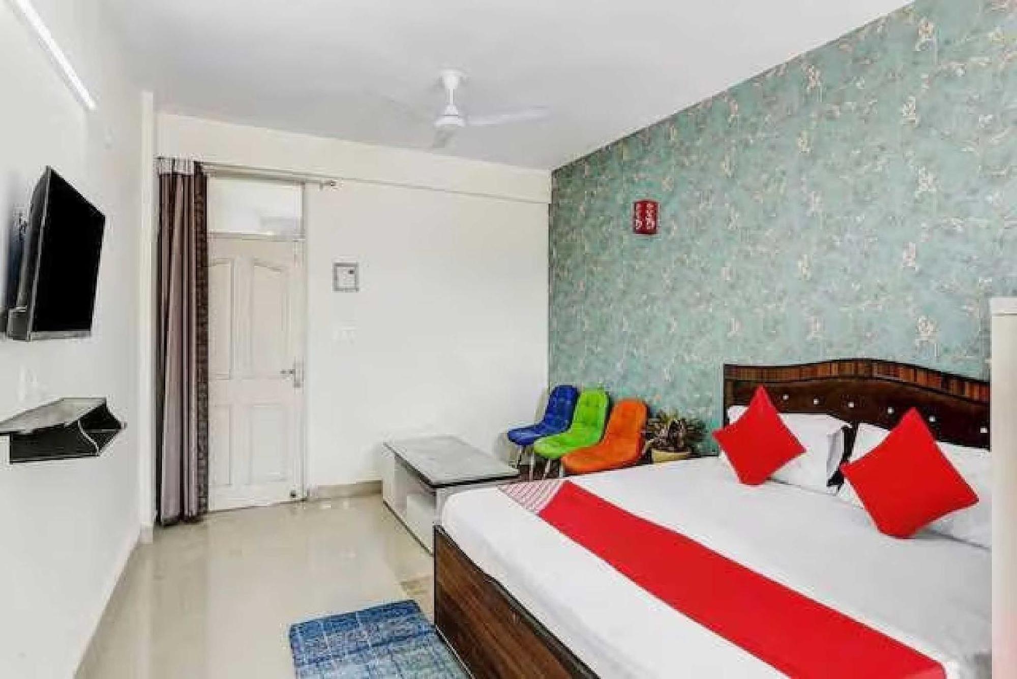 Hotel O Krishna Orchid Near Noida Sector 81 Metro Station Exterior foto